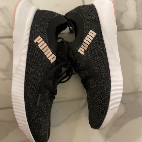 New Without Box Puma Sneakers - Picture 3 of 3